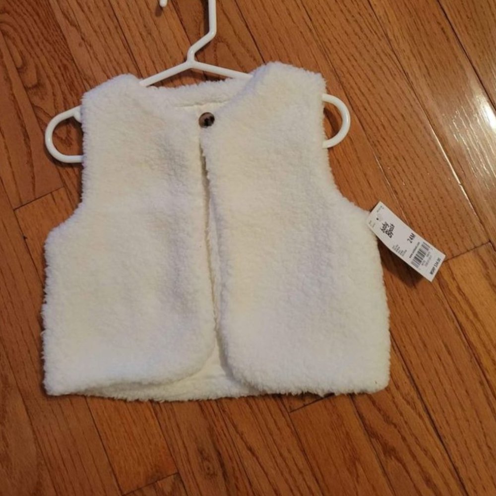 NWT Baby Girls Size 24 Months Baby B'gosh vest